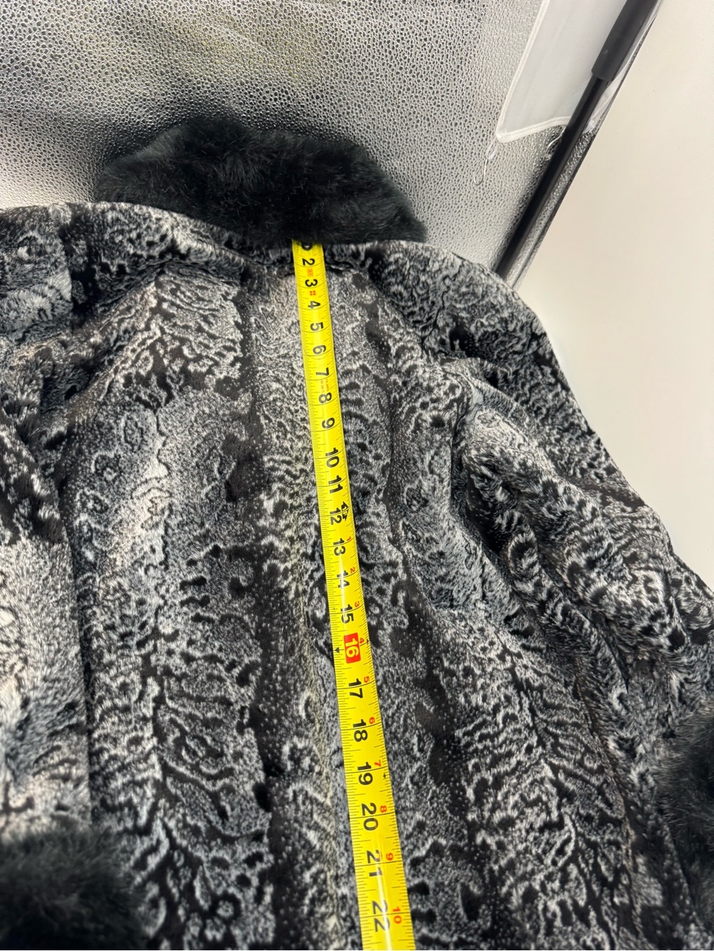 Boulevard East Coat Women’s Size M Made In Usa Faux Fure - Picture 9 of 9